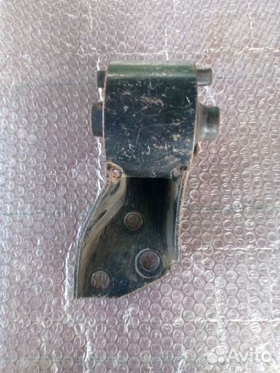 Опора двигателя левая Kia Spectra