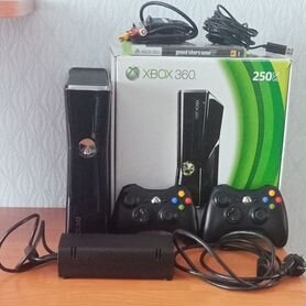 Xbox 360 в полной комплектации + диск гта 5