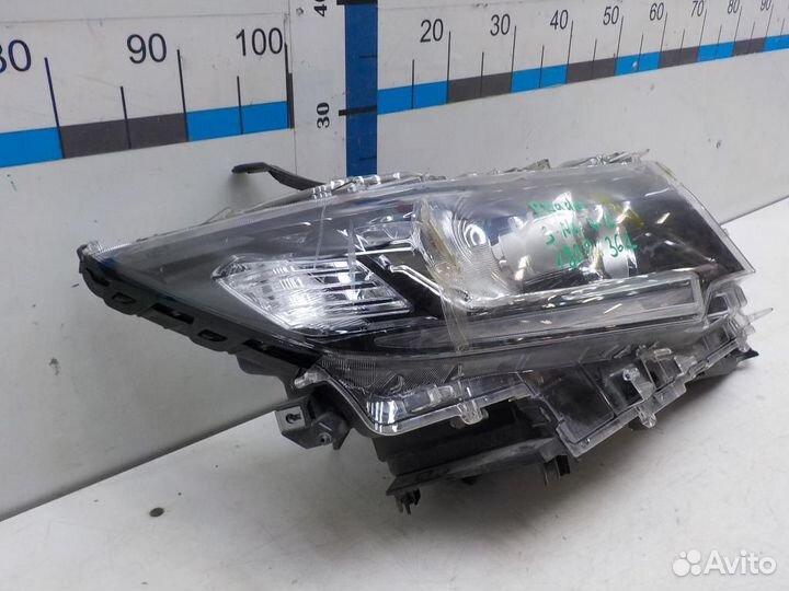 Фара правая Toyota Land Cruiser Prado