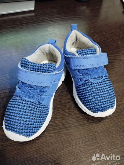 Кроссовки детские