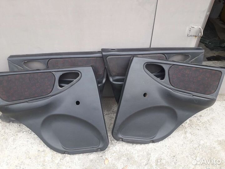 Обшивки дверей niva chevrolet комплект