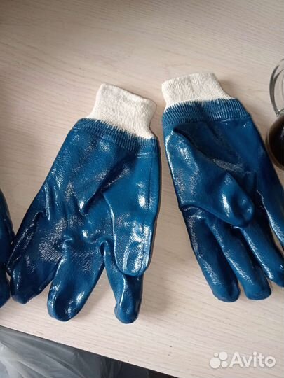 Перчатки