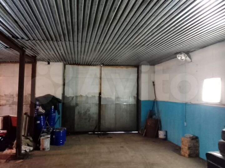 Гараж, > 30 м²