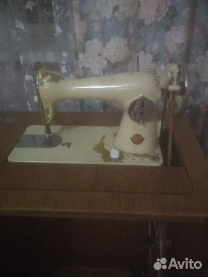 Швейная машина