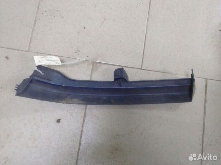 Планка под фару правая Opel Zafira