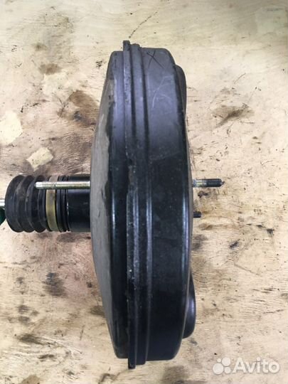 Вакуумный усилитель тормозов Renault Laguna 2