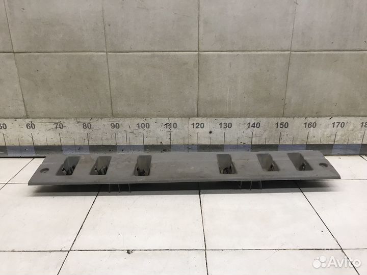 Накладка (кузов внутри) Almera Tino 2000-2006