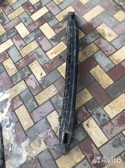 Усилитель бампера передний Peugeot 206 1.4