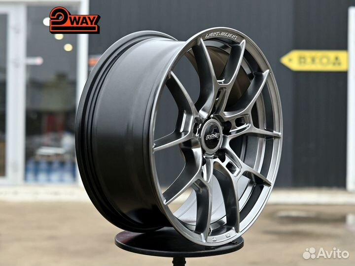 R17 Rays G025 Стиль 7.5J ET38 5*114.3 (GA41)