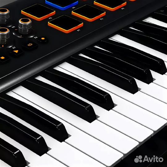 Midi клавиатура Behringer Motor 49