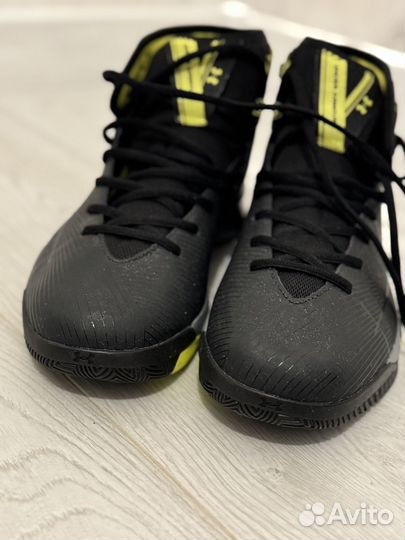 Кроссовки мужские under