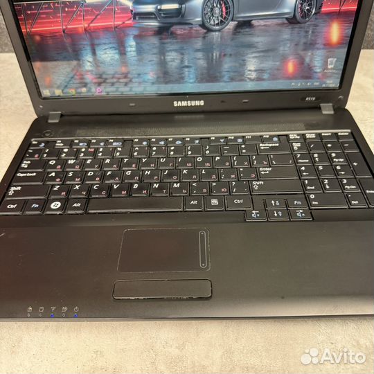 Ноутбук Samsung R519
