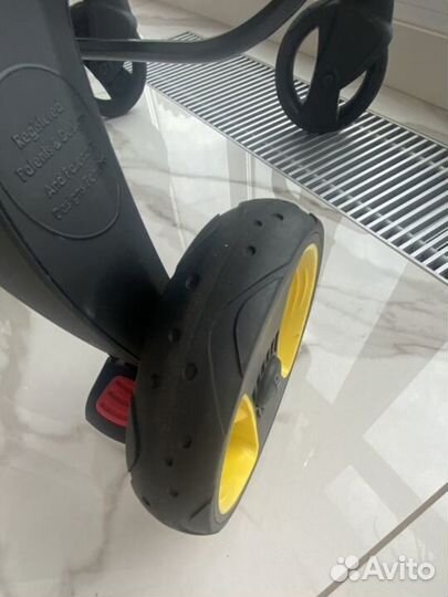 Автолюлька doona