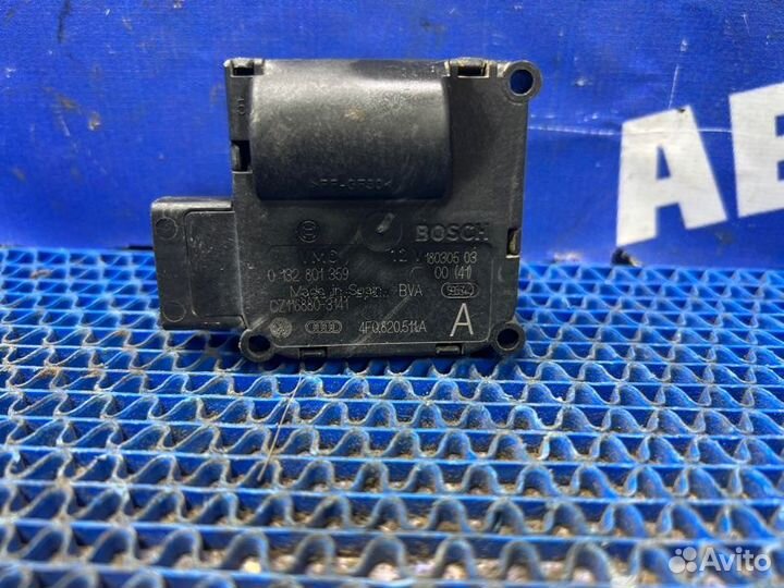 Моторчик заслонок отопителя Audi A6C6 седан 2005