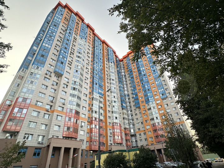 3-к. квартира, 84 м², 3/26 эт.