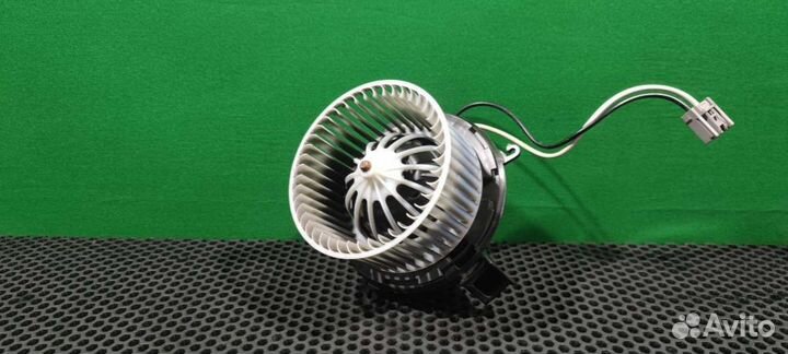 Моторчик печки Opel Astra J 2012