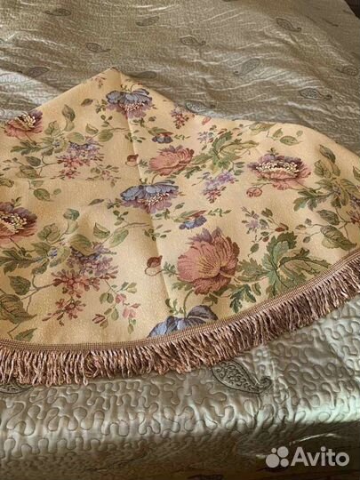 Скатерть из гобелена