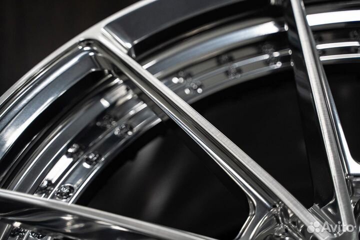 Кованые двусоставные диски для BMW M5 R20