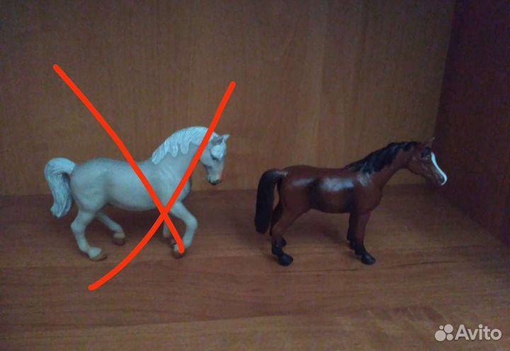 Фигурки лошадей