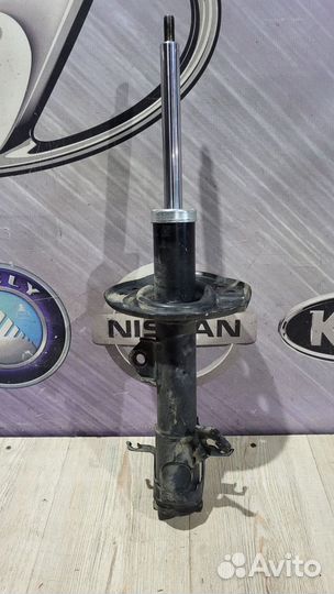 Амортизатор стойка перед Nissan juke F15 Лев