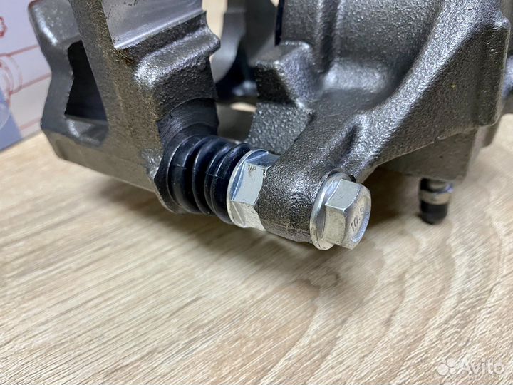 Суппорт левый на Газель