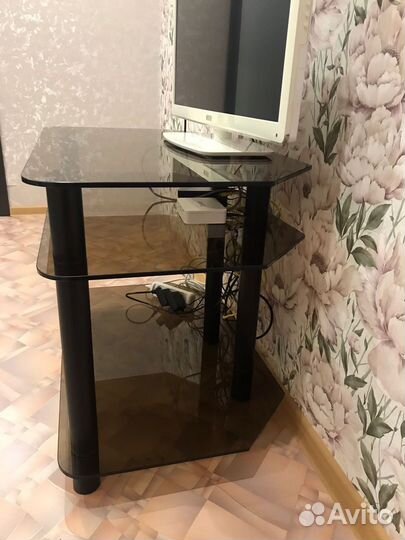 Стеклянная тумба