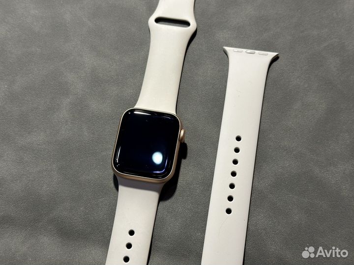 Apple watch se 40mm starlight