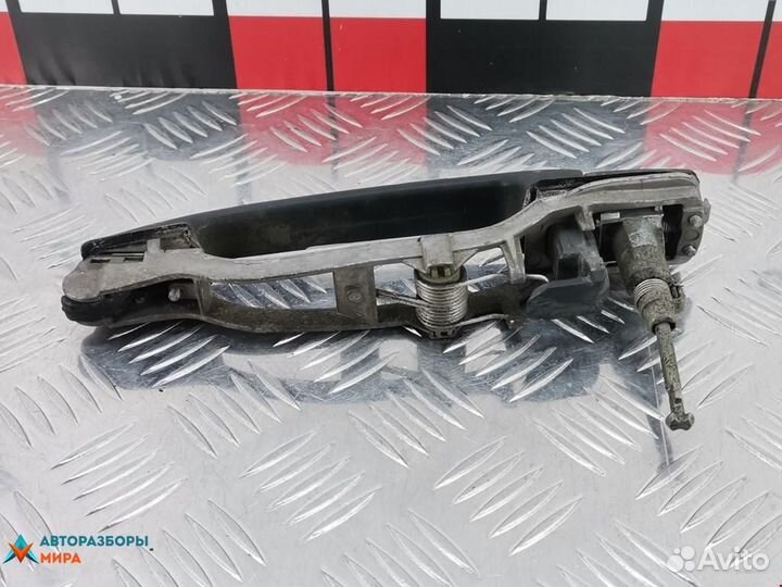 Ручка наружная передняя правая Mercedes-Benz 190