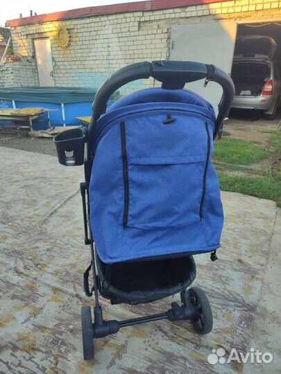 Прогулочная коляска