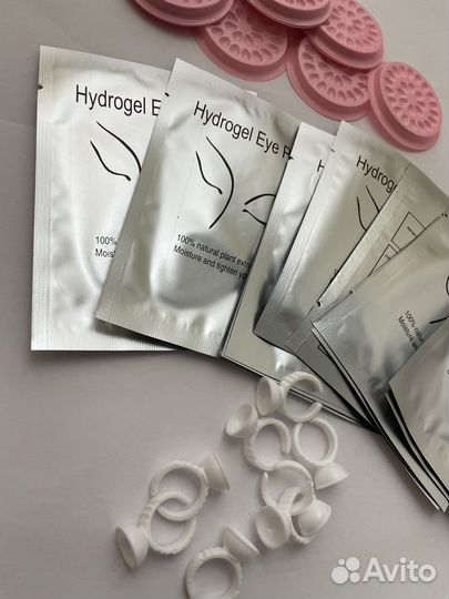 Массажный стол и все для ресниц