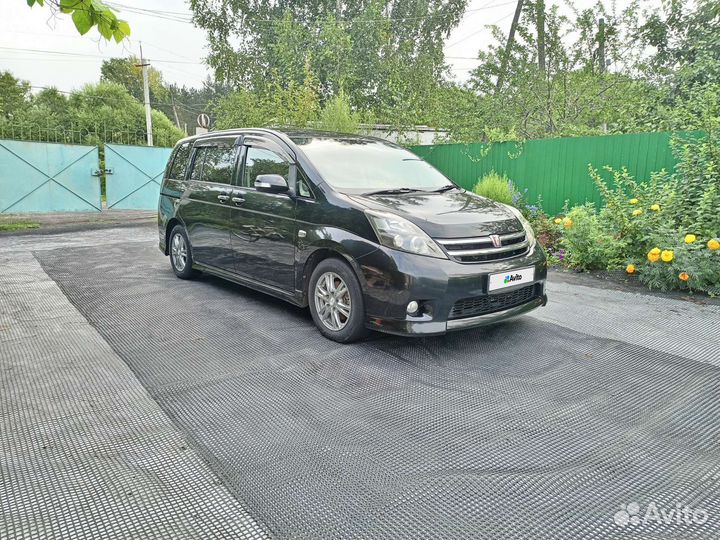 Toyota Isis 1.8 CVT, 2010, 173 000 км