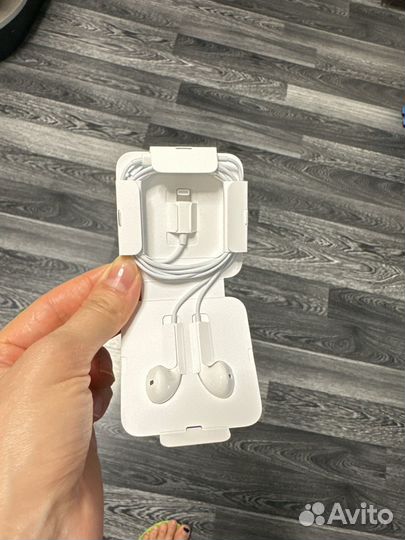 Наушники apple airpods