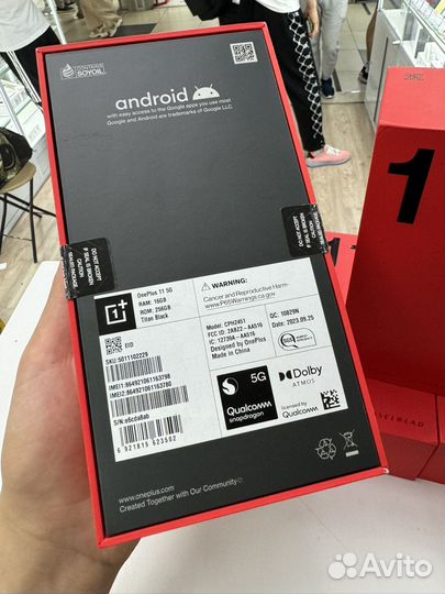 OnePlus 11, 16/256 ГБ