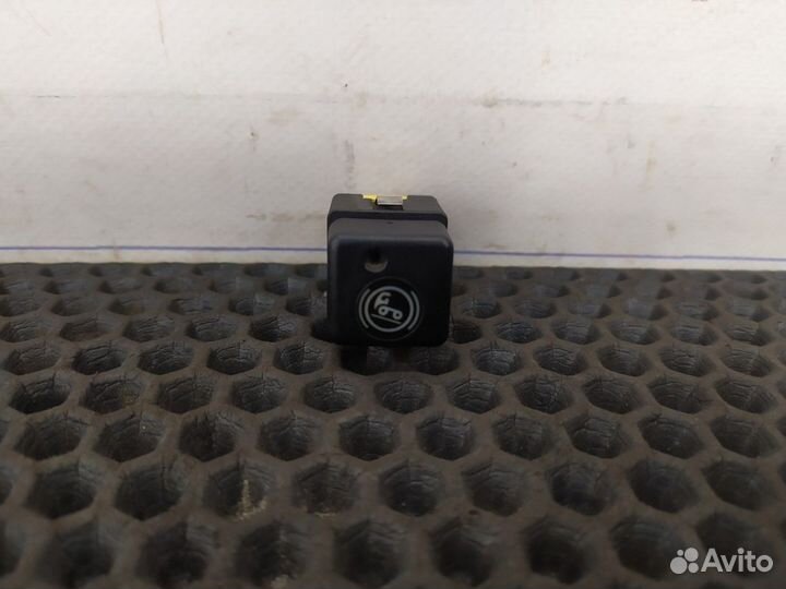 1697144 Кнопка усиленного движения Daf XF105