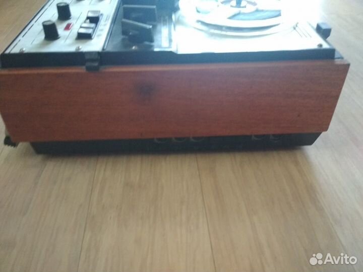 Катушечный магнитофон