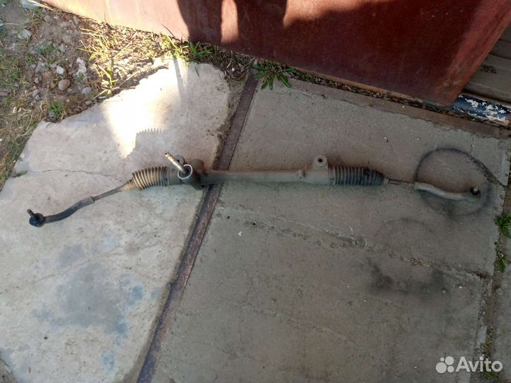 Рулевая рейка на Тойота витц 2008