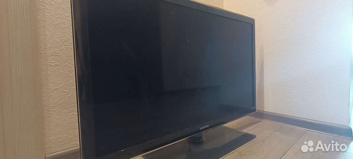 Телевизор Samsung UE37D5520rwxru