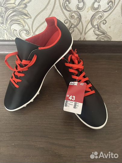 Футбольные бутсы kipsta 43 новые