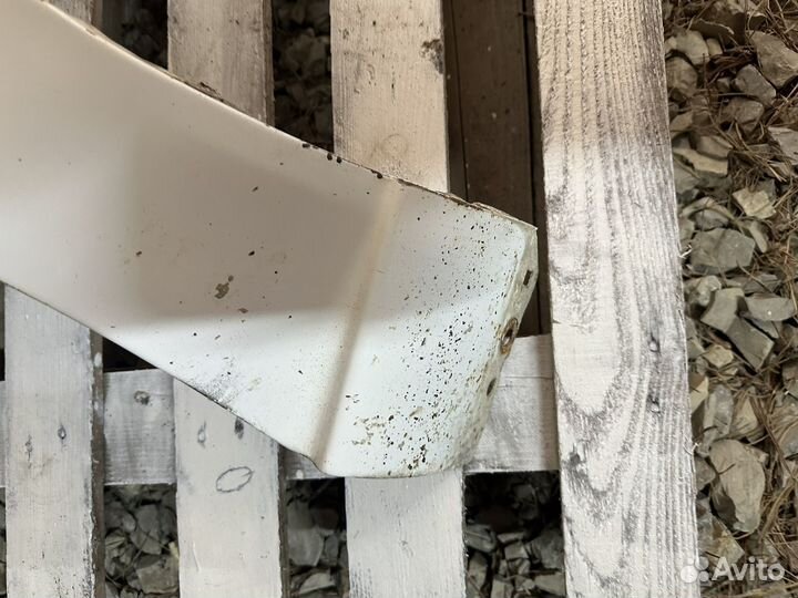 Крыло передние правое Toyota corolla e90