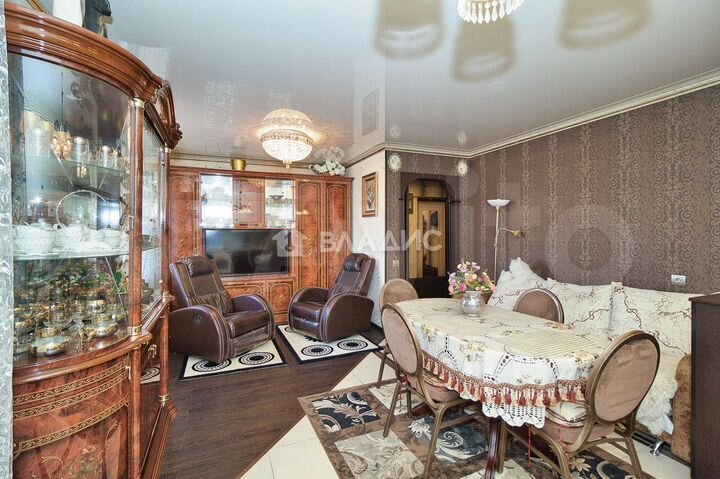 2-к. квартира, 70,7 м², 3/10 эт.