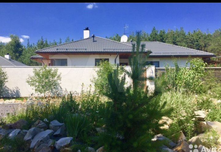 Дом 245 м² на участке 20 сот.