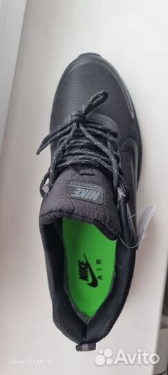 Продаются зимние кроссовки nike