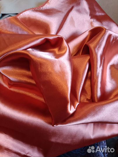 Атласная ткань