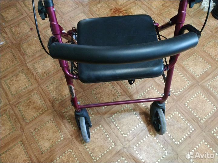 Ходунки для взрослых на колесах с корзинкой