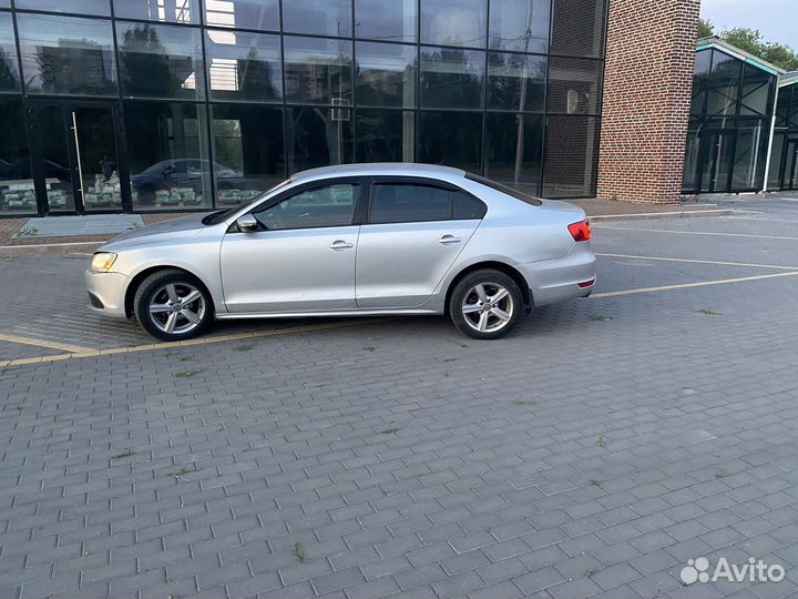 Volkswagen Jetta, 2012