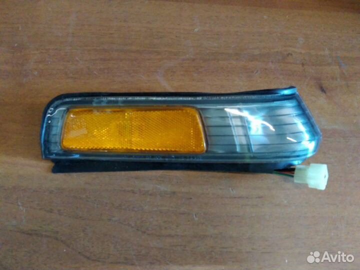 Указатель поворота передний правый Honda Accord