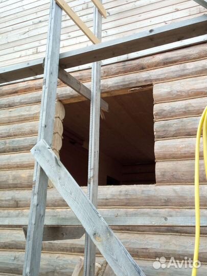 Бригада строителей