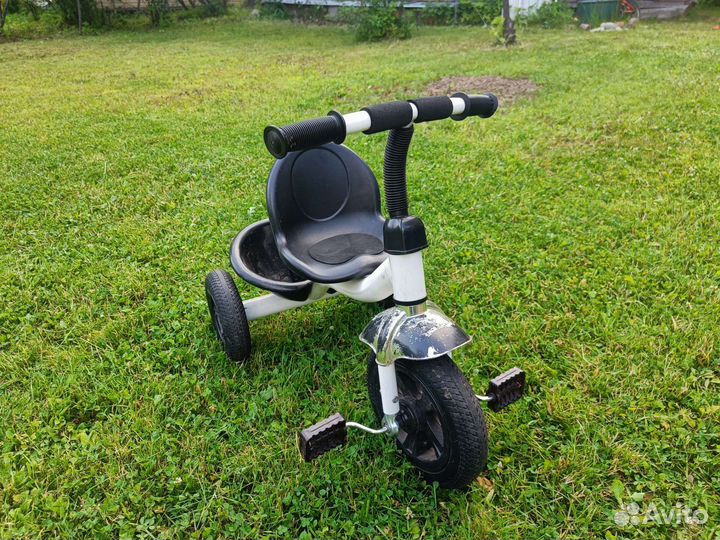 Трехколесный велосипед