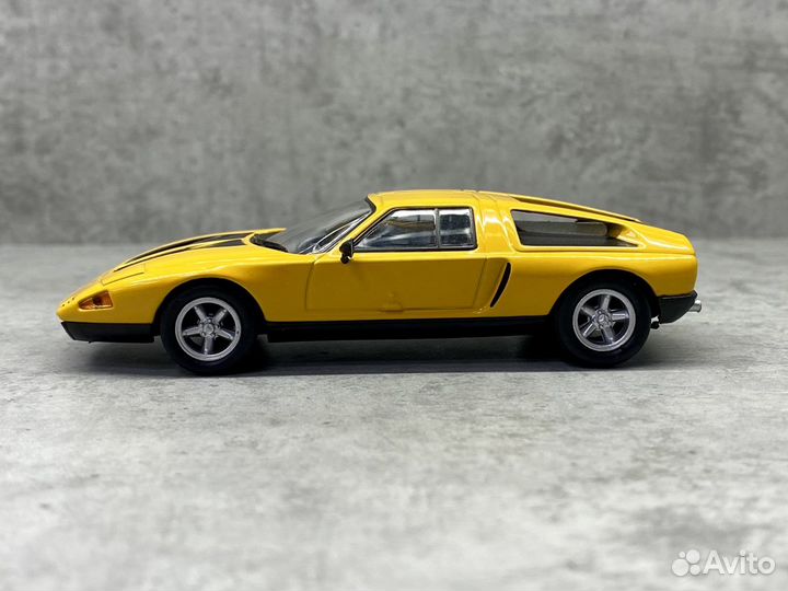 Коллекционная модель Mercedes-Benz C111 1969 1:43