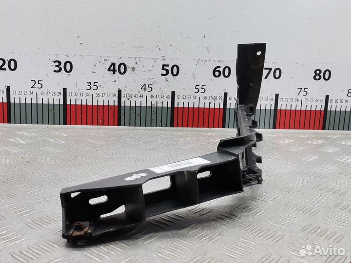 Кронштейн для Volkswagen Touran 1